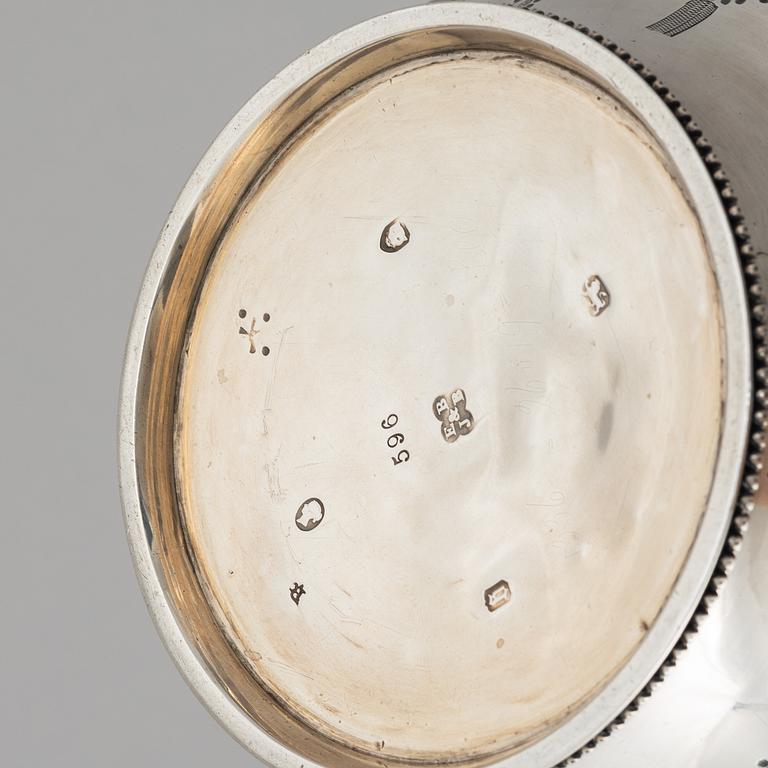 Edward & John Barnard, a sterling silver coffee pot, London, England 1862.