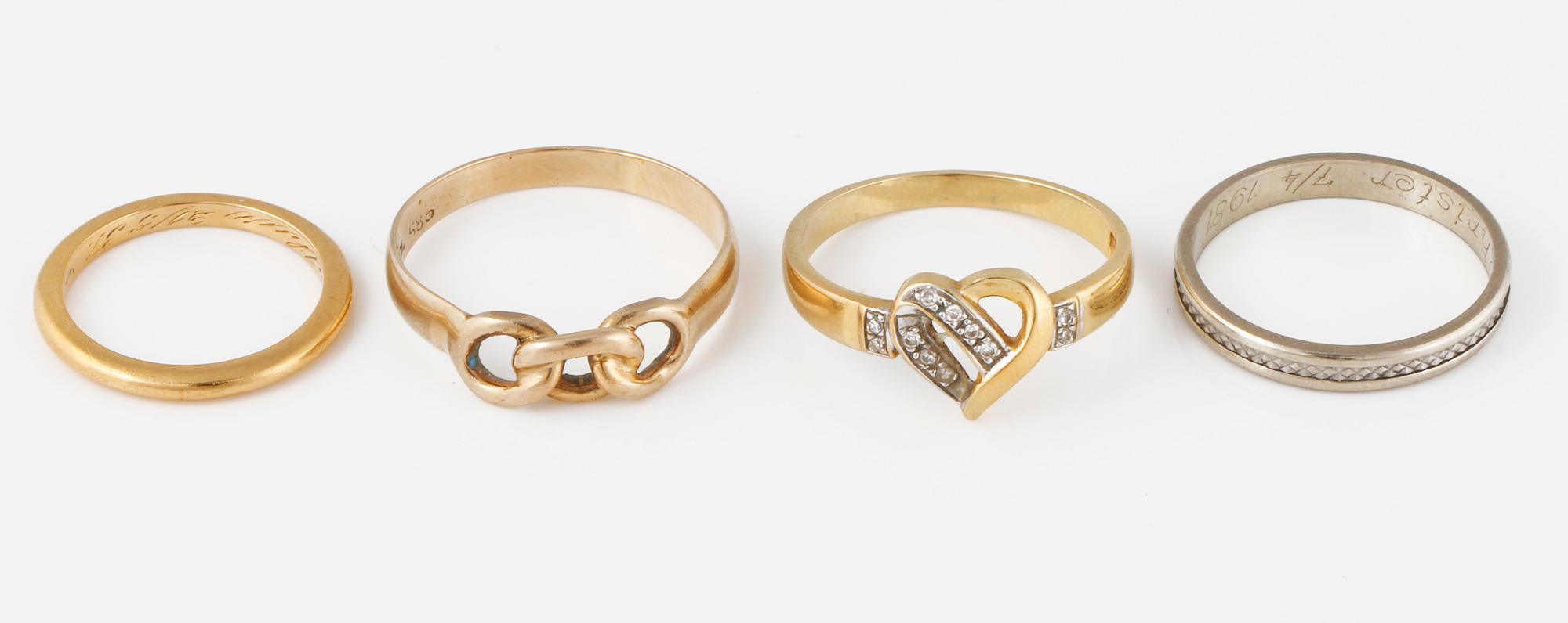 RINGAR, 4 st, 14K, 18K samt 20K guld samt åttkantsliapde diamanter. Vikt 11,3 gram.