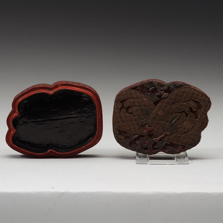 A lacquer box with cover, Qing dynasty (1644-1912).