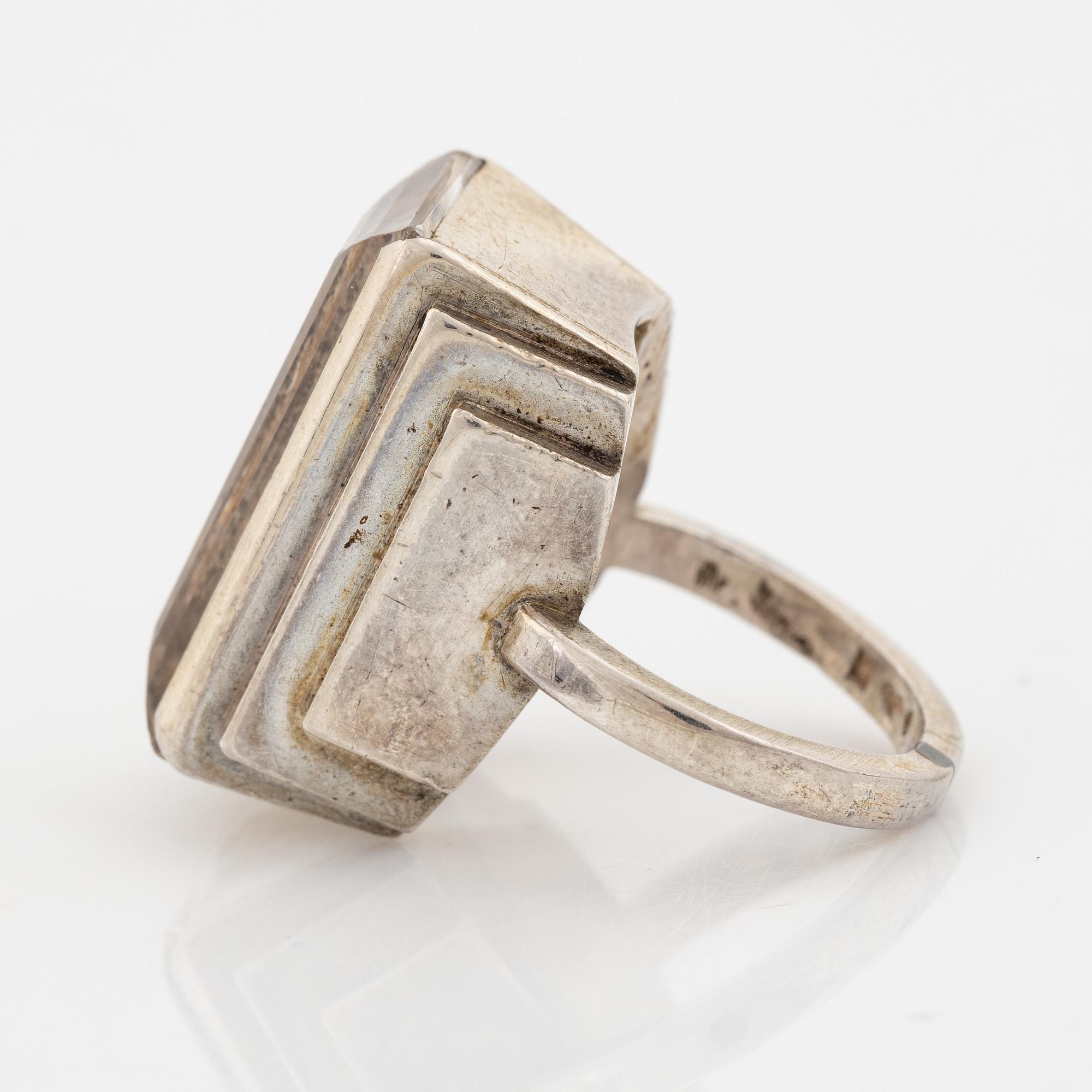 Wiwen Nilsson, ring, sterlingsilver med fasettslipad bergkristall, Lund.