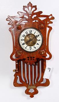 VÄGGPENDYL. Jugend, 1900-talets början.