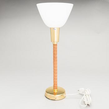 Lisa Johansson-Pape, bordslampa, modell 940-025, Orno 1900-talets slut.