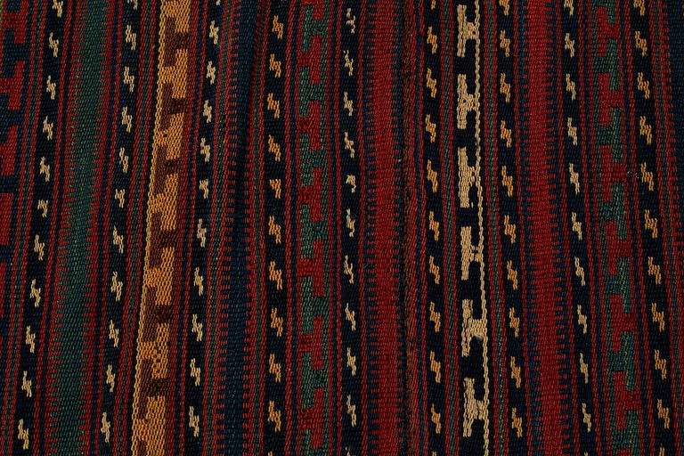 A CARPET, old oriental flat weave, ca 179 - 184 x 148 cm.