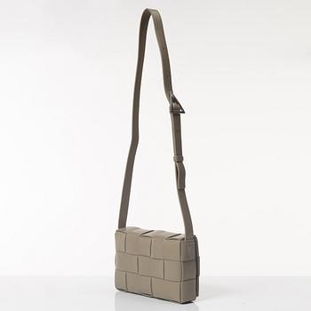 Bottega Veneta, A "Casette" leather bag.