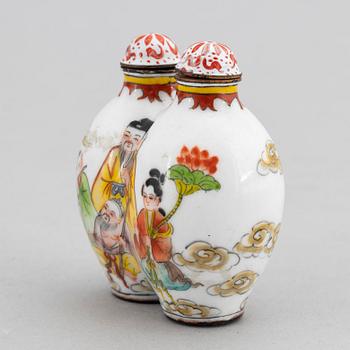 A Chinese enamel conjoined-twin "Immortals" snuff bottle, 20th Century.