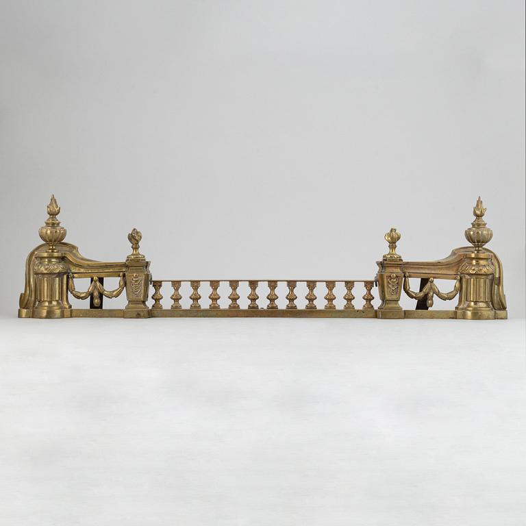 Brasgarnityr, mässing, 3 delad, empirestil, 1900-tal.