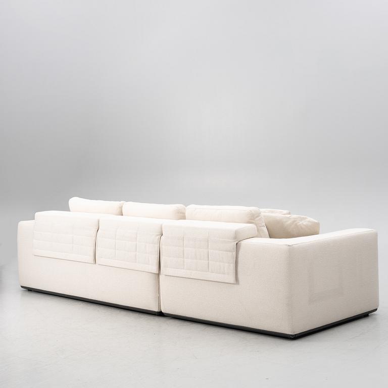 Hannes Wettstein, sofa, "Turner", Molteni, Italy.