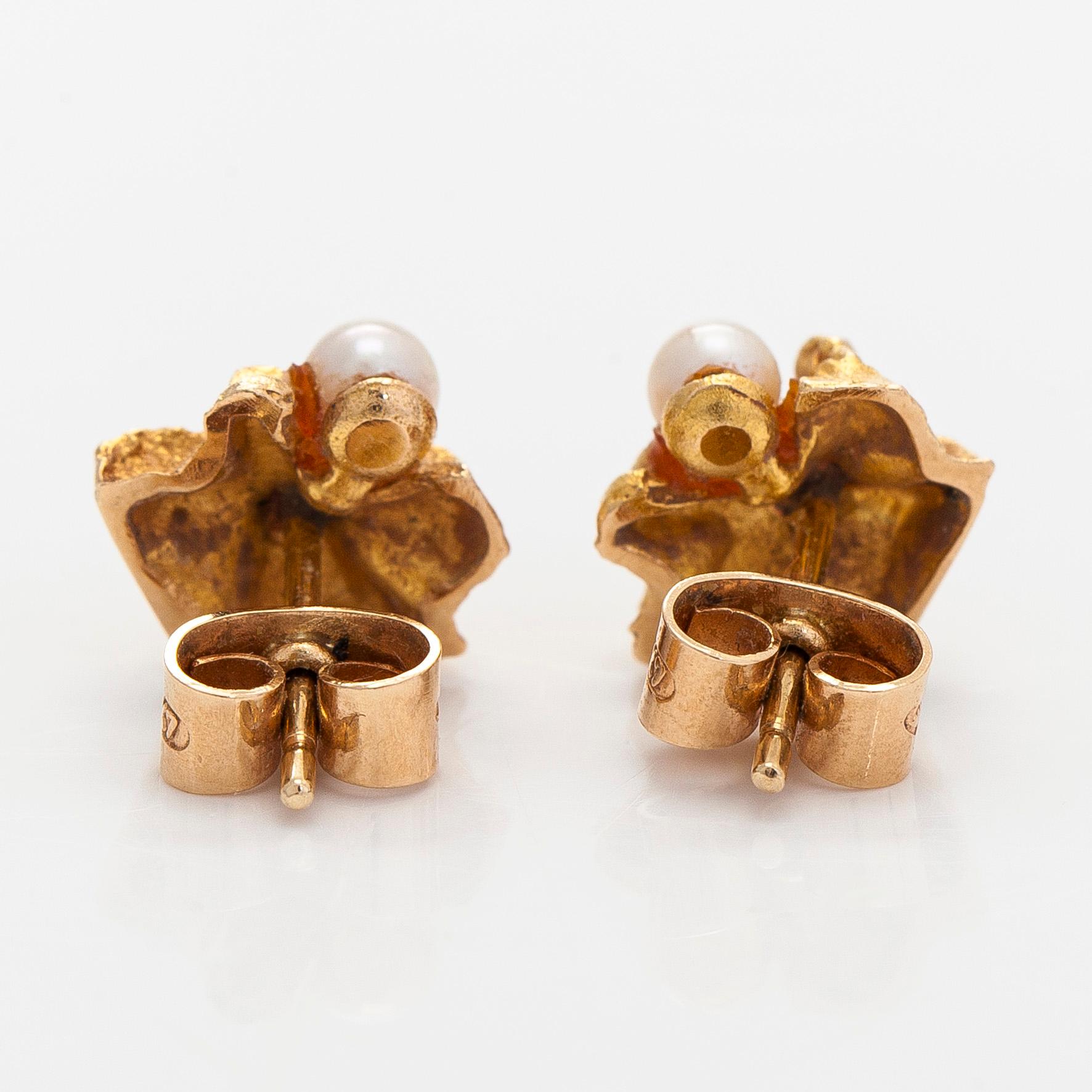 Björn Weckström, earrings, “Saana”, cultured pearls, 14K gold. Lapponia 1975.