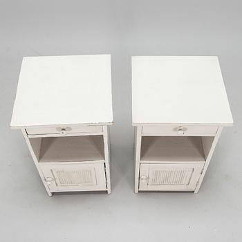 Nattduksbord, ett par, 1900-talets första hälft.