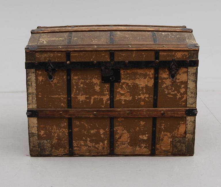 KOFFERT, 1900-talets första hälft.