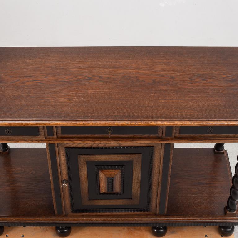 Nordiska Kompaniet, sideboard, 1920-tal. Barockstil.