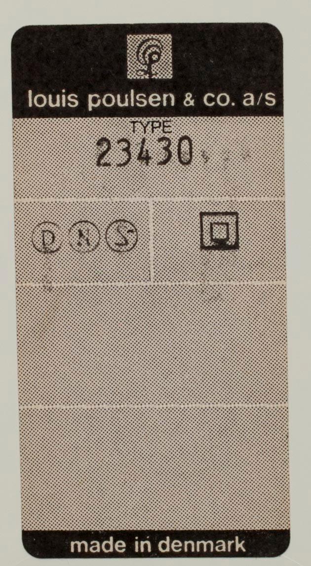 PÖYTÄVALAISIN, "Panthella", Verner Panton, Louis Poulsen, Tanska 1970.