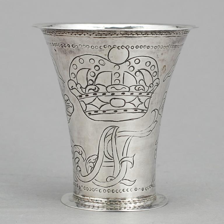 BÄGARE, silver, Anders Hafrin, Göteborg, 1768. Vikt 37 g.