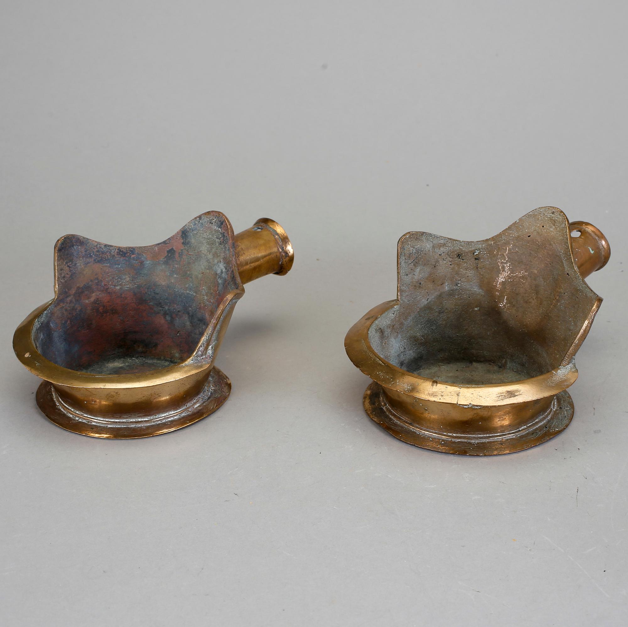 STRYKJÄRN, ett par mässing. Kina, 1700-/1800-tal.