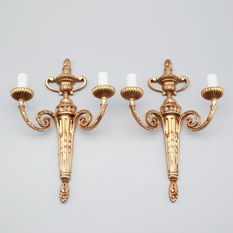 VÄGGAPPLIQUER, 1 par, brons, 1900-talets första hälft.