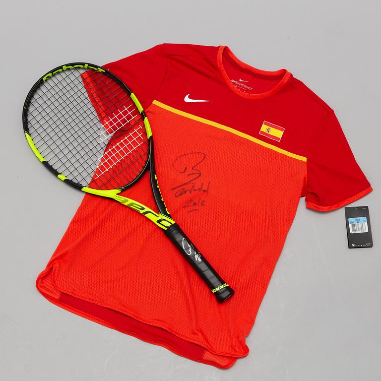 Nadal tennis t-shirt and tennis racket, signed, size M.