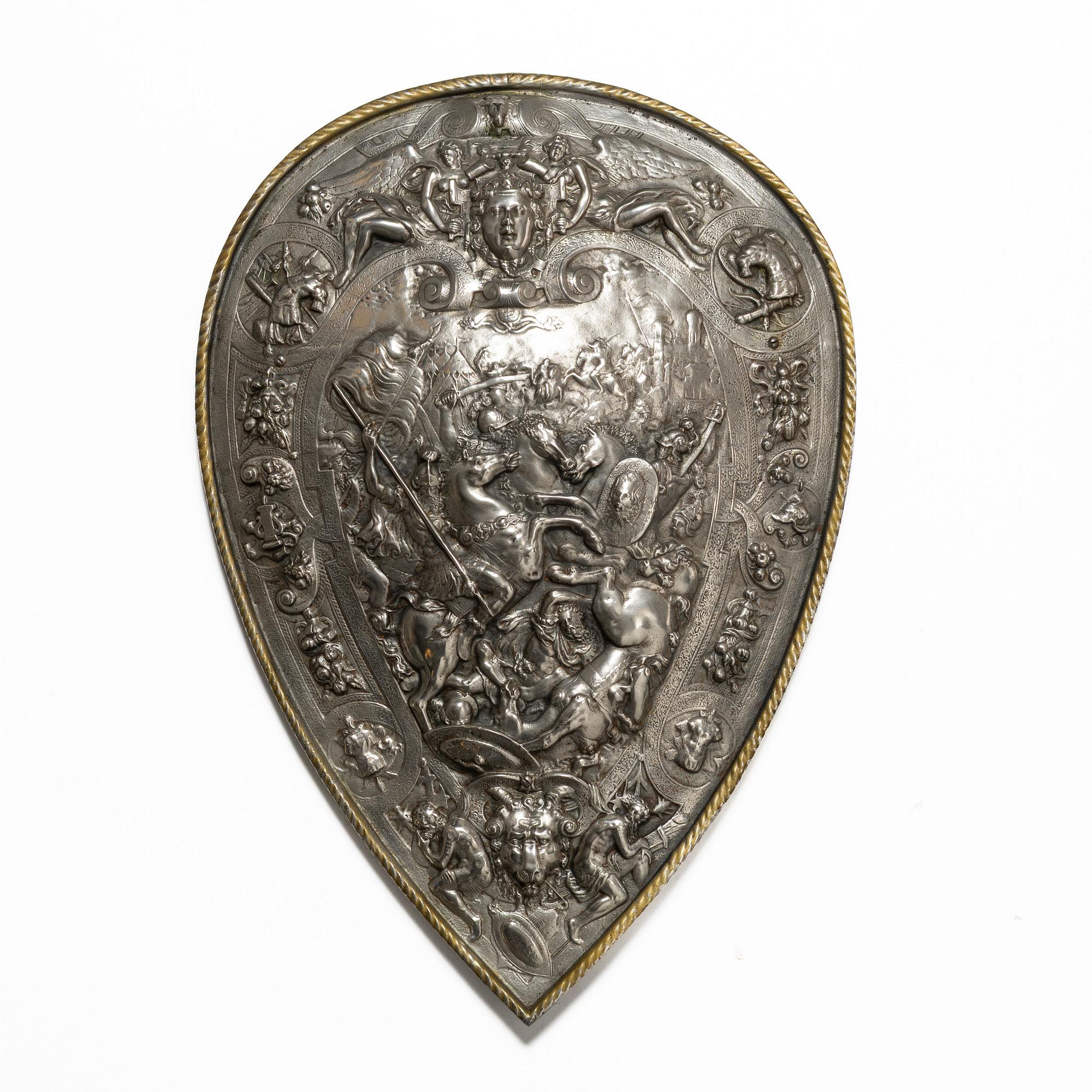 Prydnadssköld, omkring 1900.