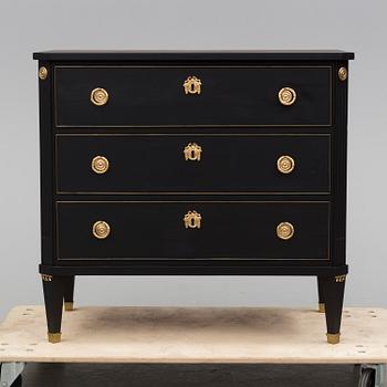 A mid 20th century gustavian style chest of drawers.