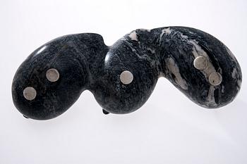 JUHANI SAKSA, skulptur, sten, signerad och daterad -95.