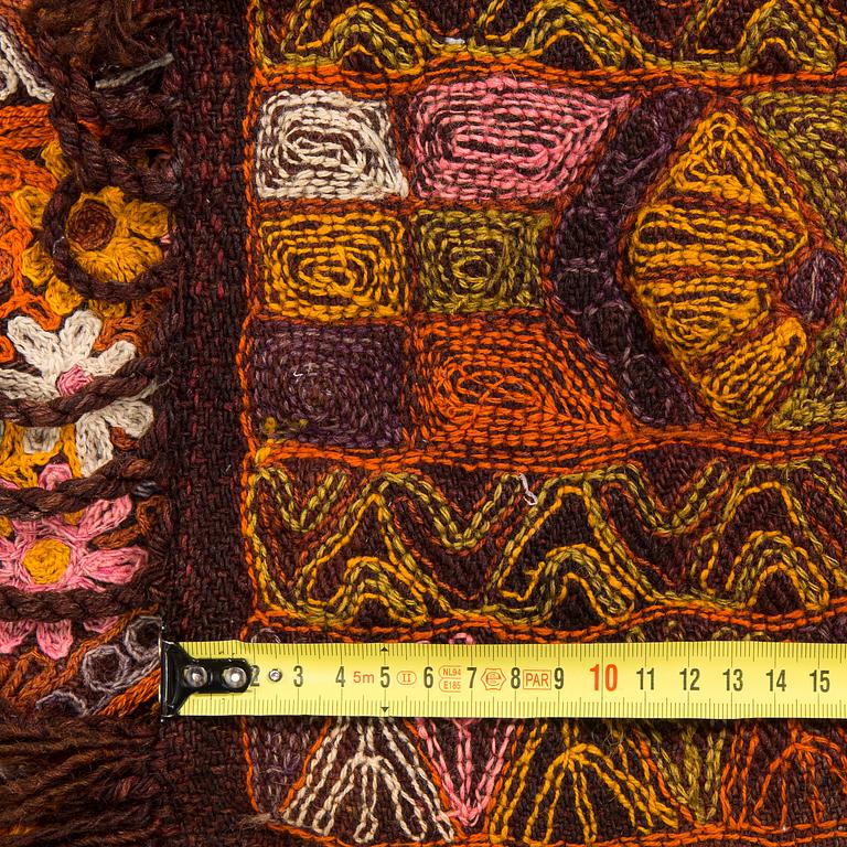 A rug/wall textile from Irak, ca 263 x 170 cm.
