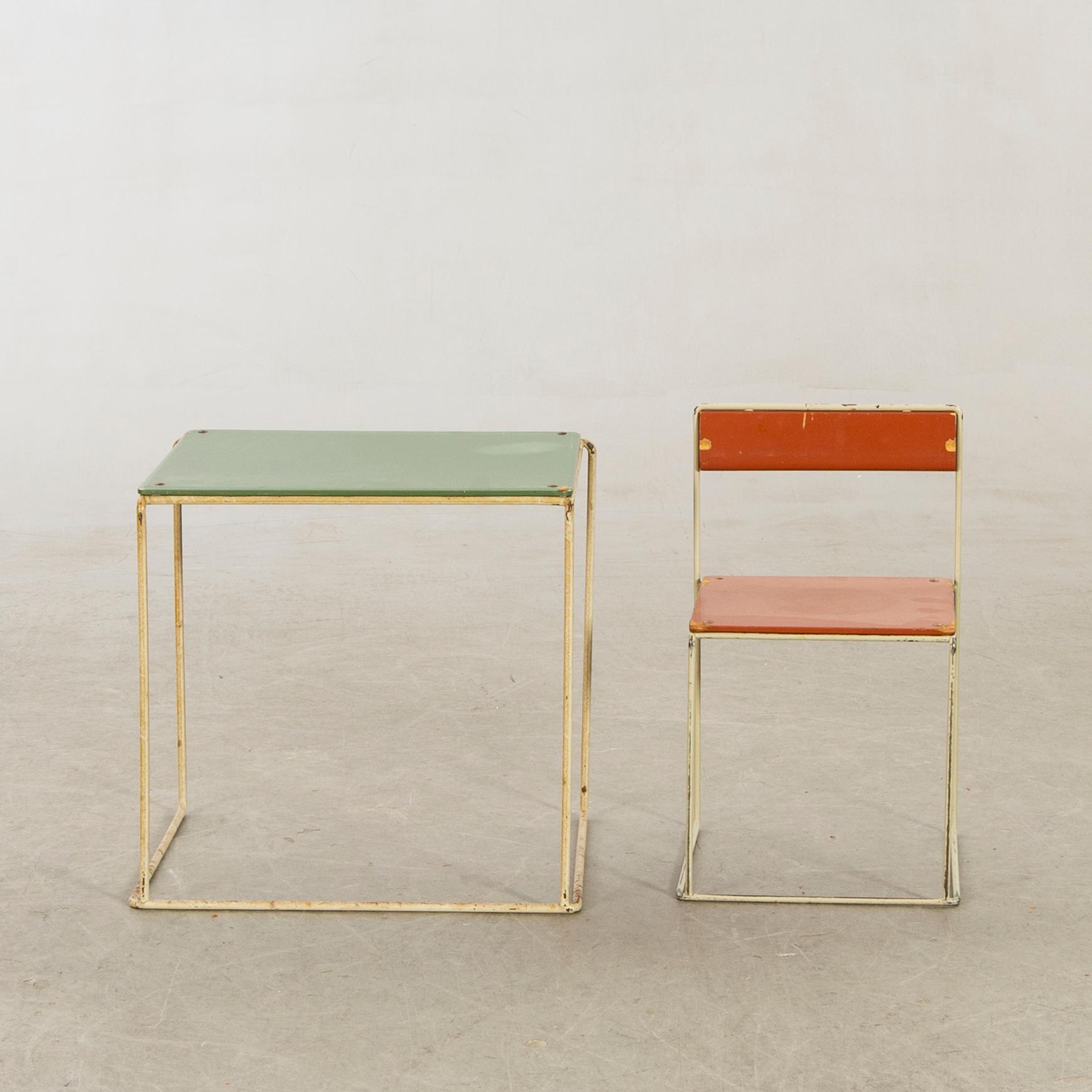 Nils Strinning, children's table and chair, "String".