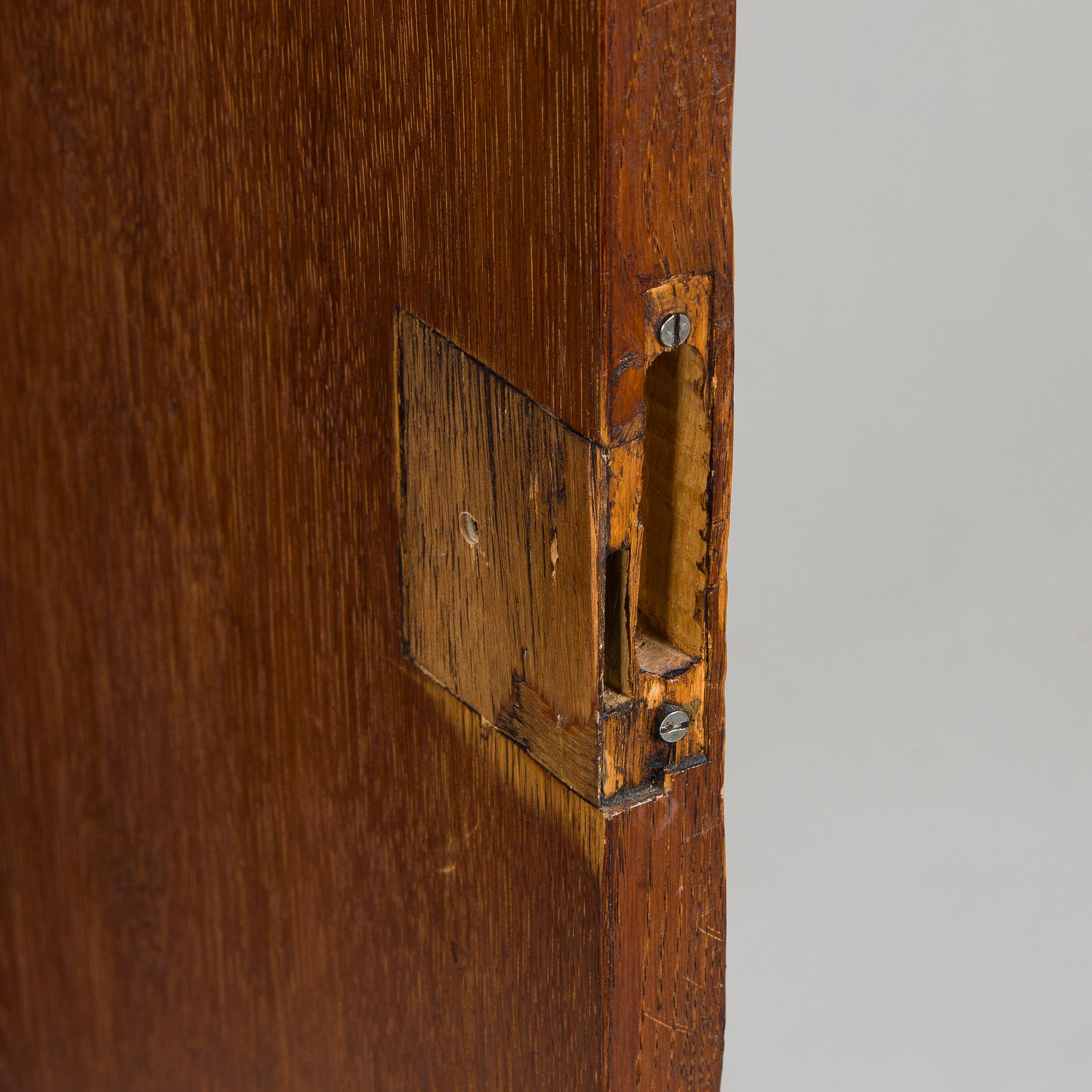 Birger Hahl, a 1930's cabinet by A. Salmi Huonekalutehdas.
