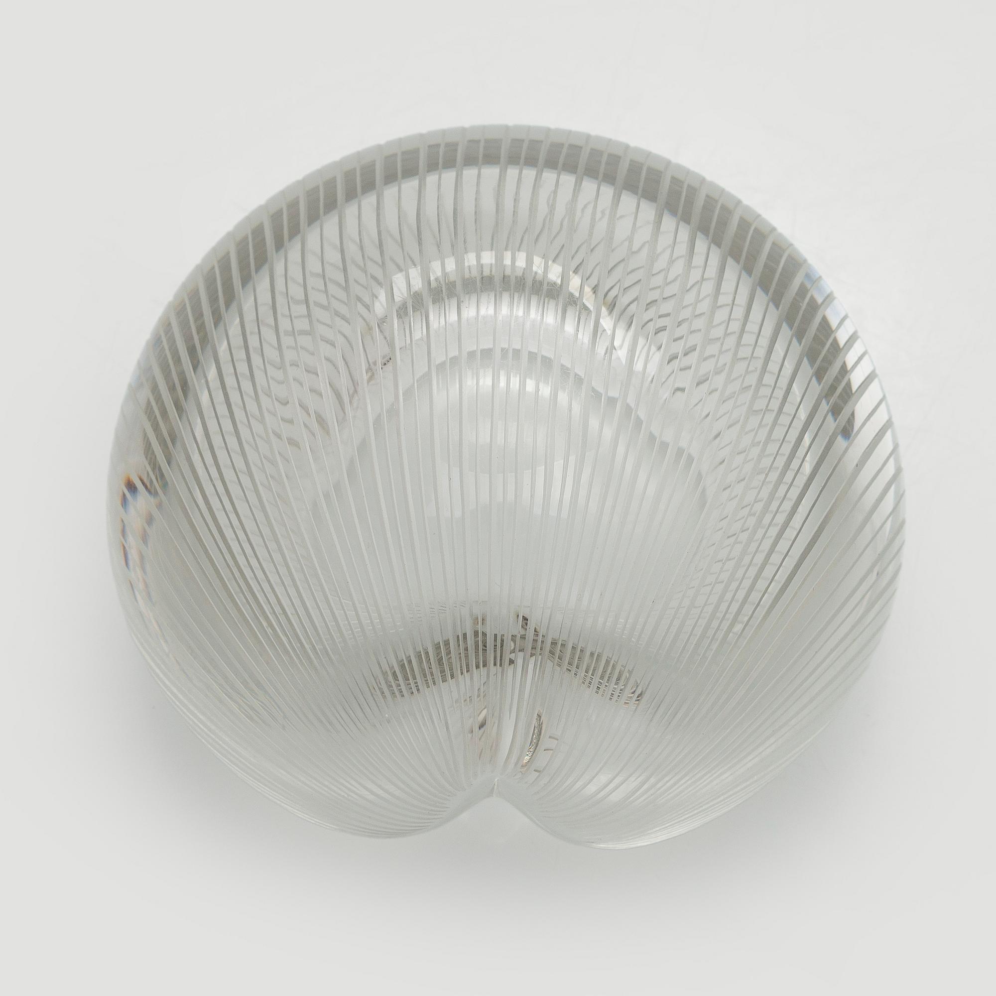 Tapio Wirkkala, a model 3327 glass bowl, signed Tapio Wirkkala Iittala -57.
