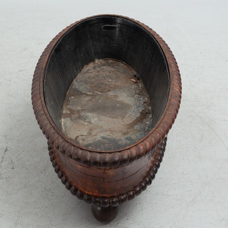 Jardinjär, stor modell, sent 1800-tal.