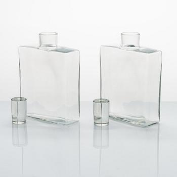 Kaj Franck, A liquor box, 'Napakymppi', for Nuutajärvi Notsjö Finland 1961-1968.
