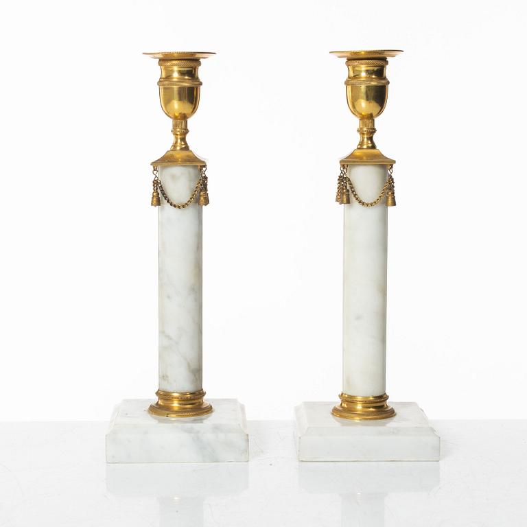 Ljusstakar, ett par, Sverige, omkring år 1900. Sengustaviansk stil.