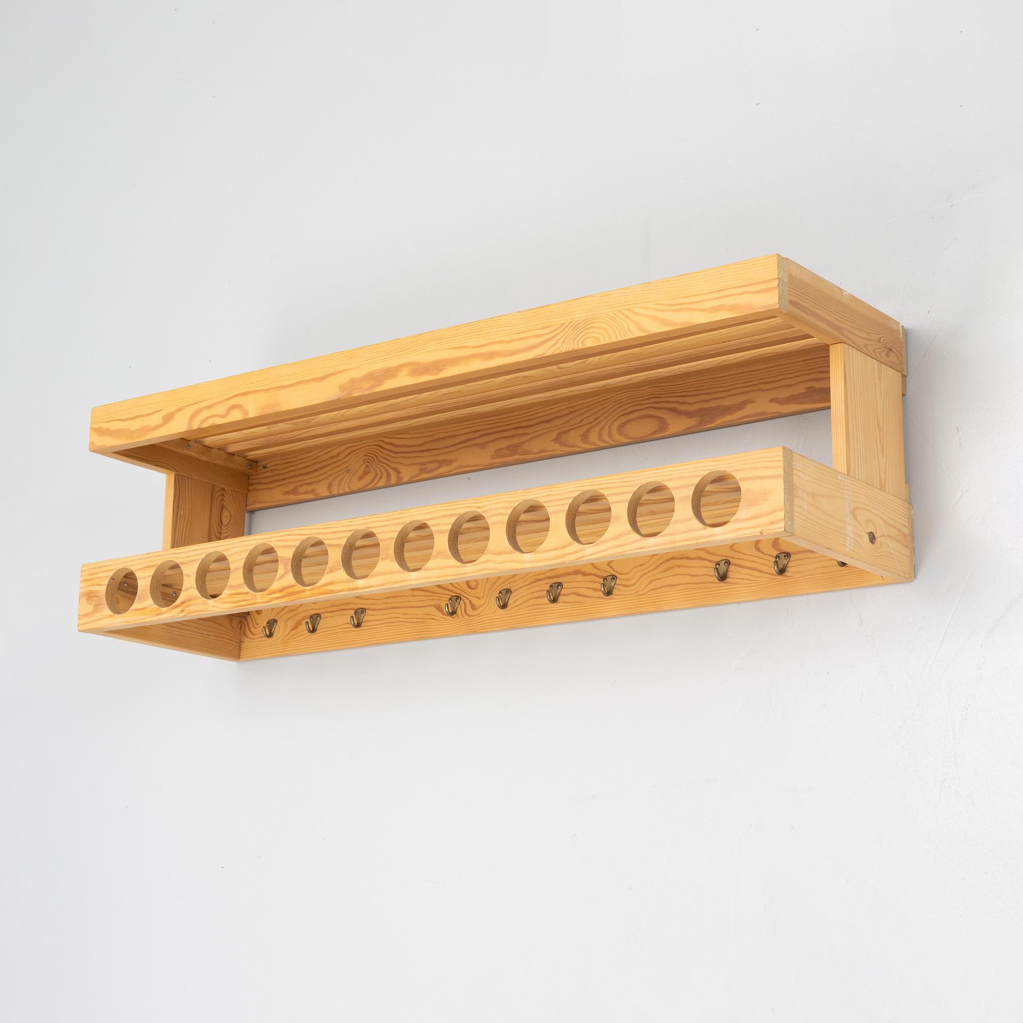 Hatthängare med galgar, 12 st, Sven Larsson Möbelshop, 1970-tal.