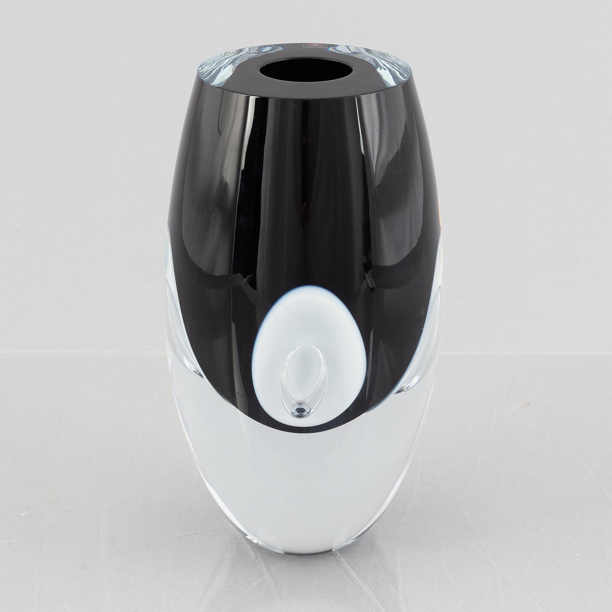 Timo Sarpaneva, a 'Claritas' vase, Iittala, Finland.