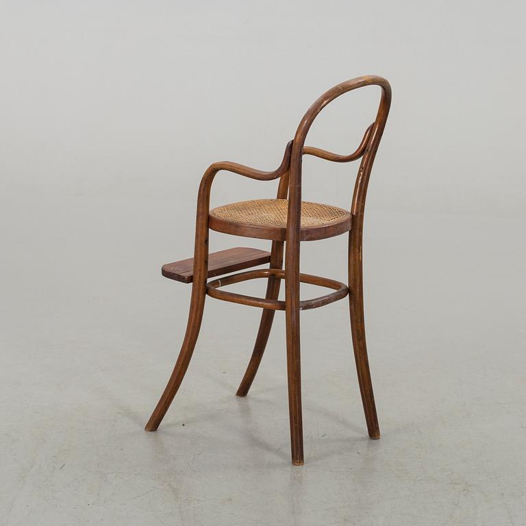 A BENTWOOD CHILDREN CHAIR FIRST HALF OF 20TH CENTURY.