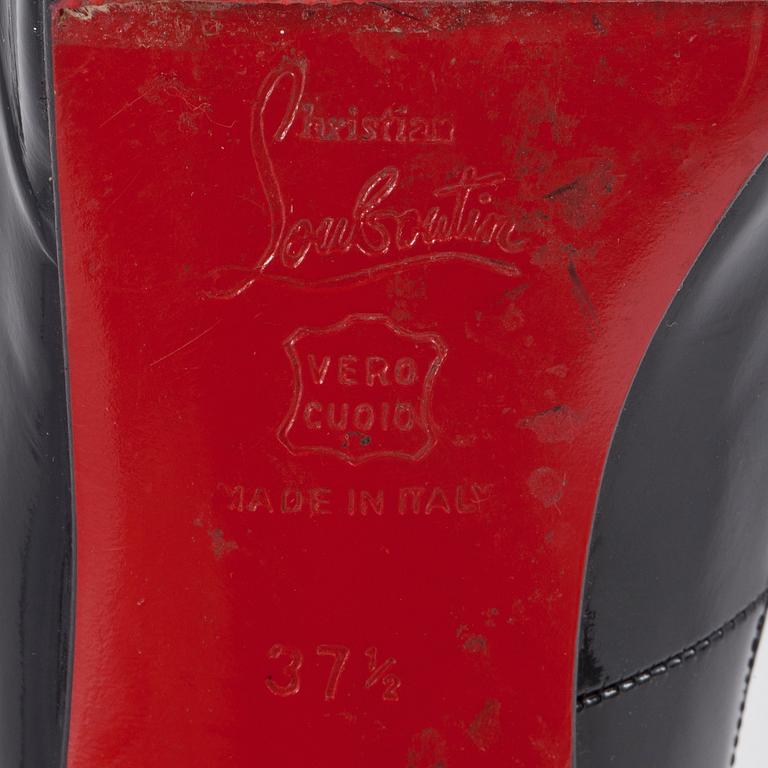 CHRISTIAN LOUBOUTIN, ett par peep-toe skor. Storlek 37 1/2.