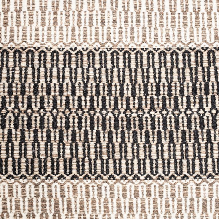 MATTOR, 2 st, slätväv, ca 180 x 120 cm.
