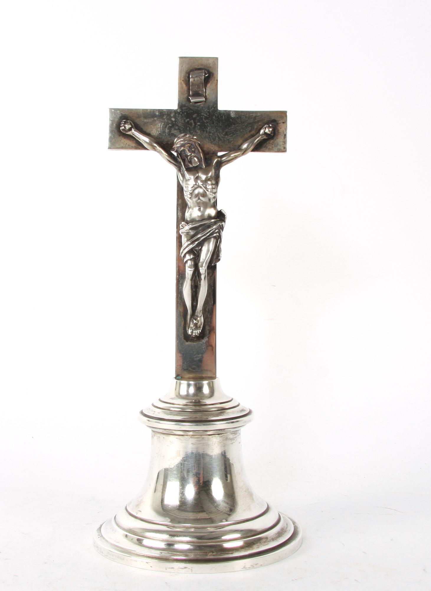 KRUCIFIX, silver och nysilver.