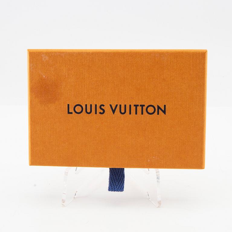 Louis Vuitton,.