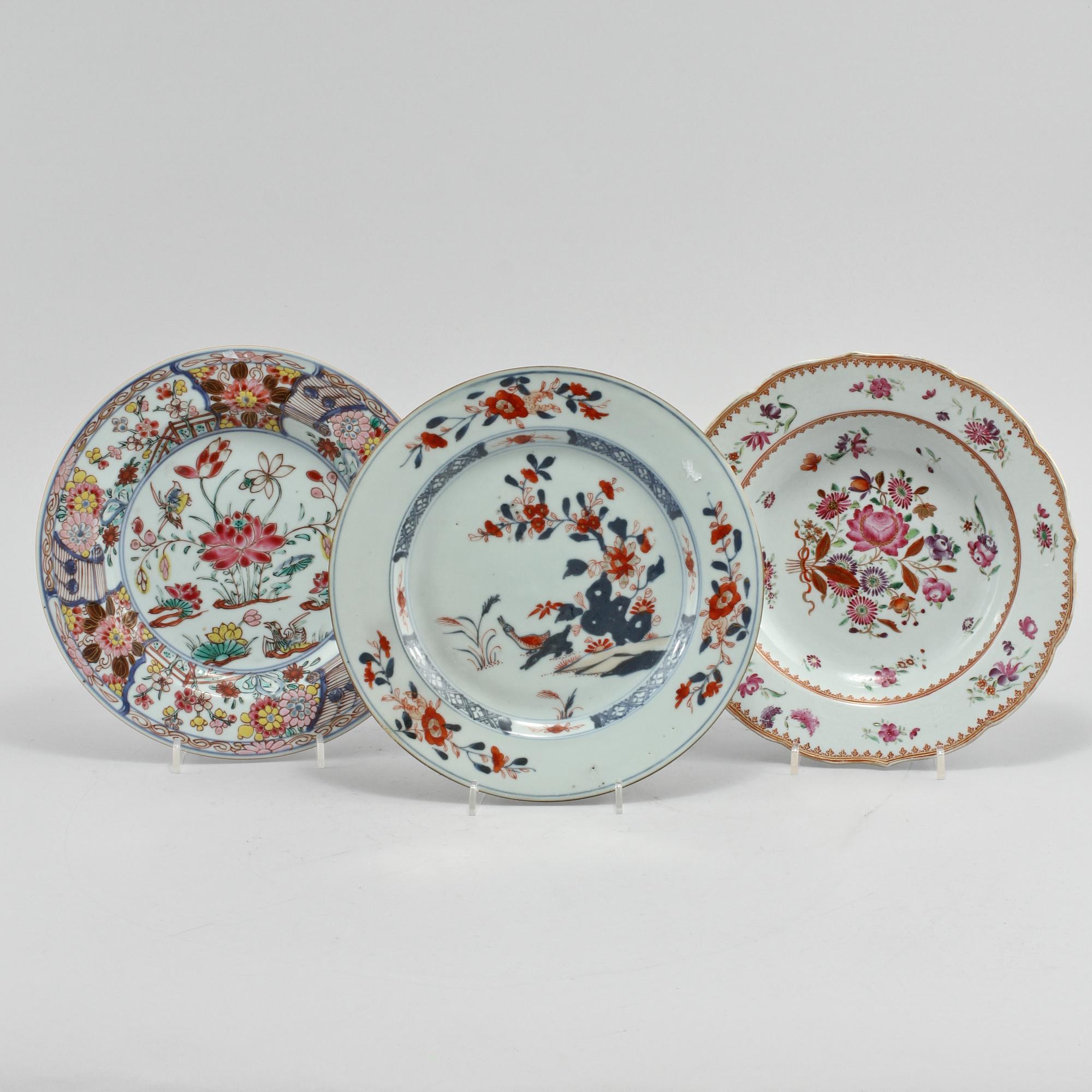 TALLRIKAR, 3 st, porslin, Kina, 1700-tal.