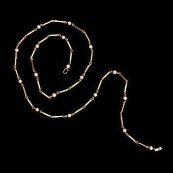 COLLIER, 18 k guld med odlade pärlor, total vikt ca 16 g.