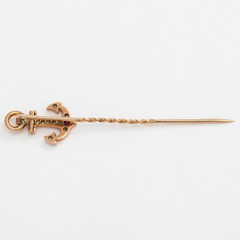 Kråsnål, demantoider, 14K (56) guld, Kazan 1908-26.
