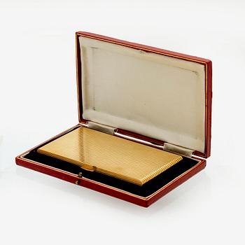 An English 18K gold cigaretet case, SBS Ltd London 1947, total weight 312 grams.