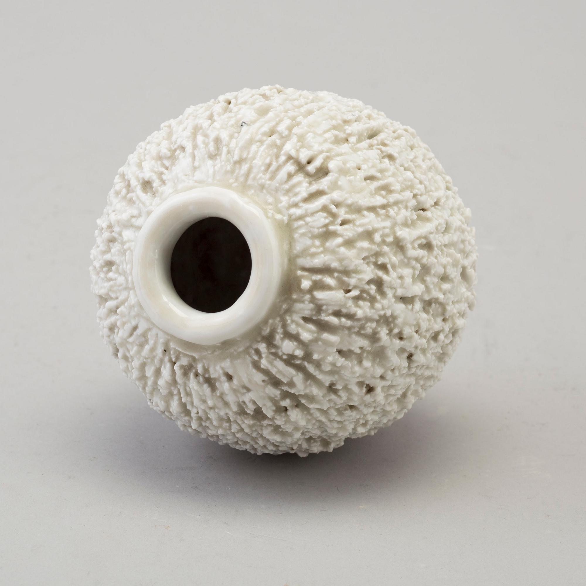 GUNNAR NYLUND, vas, stoneware, signed, Rörstrand, second half of the 20th century.