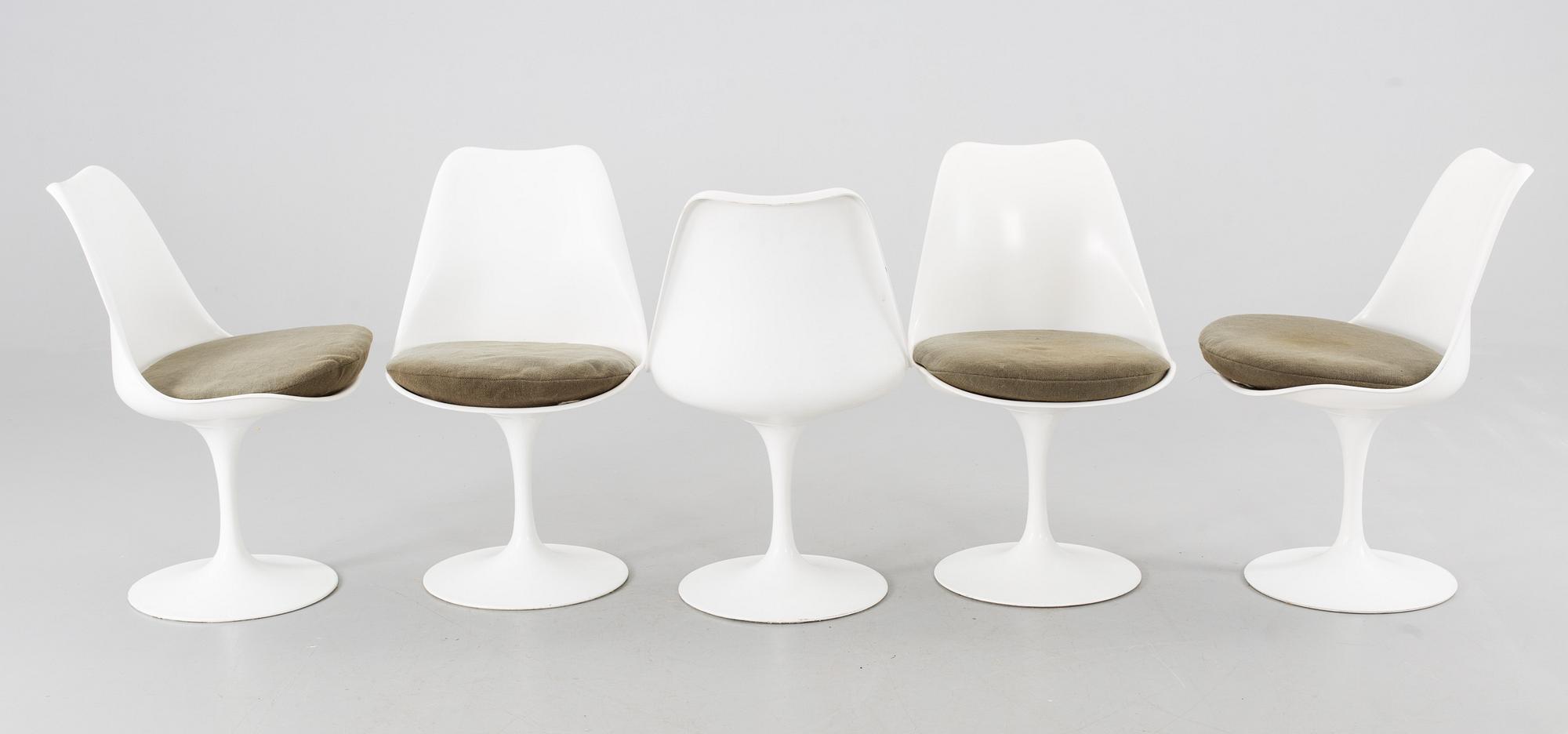 EERO SAARINEN, FIVE CHAIRS , "Tulip", Knoll International, USA.