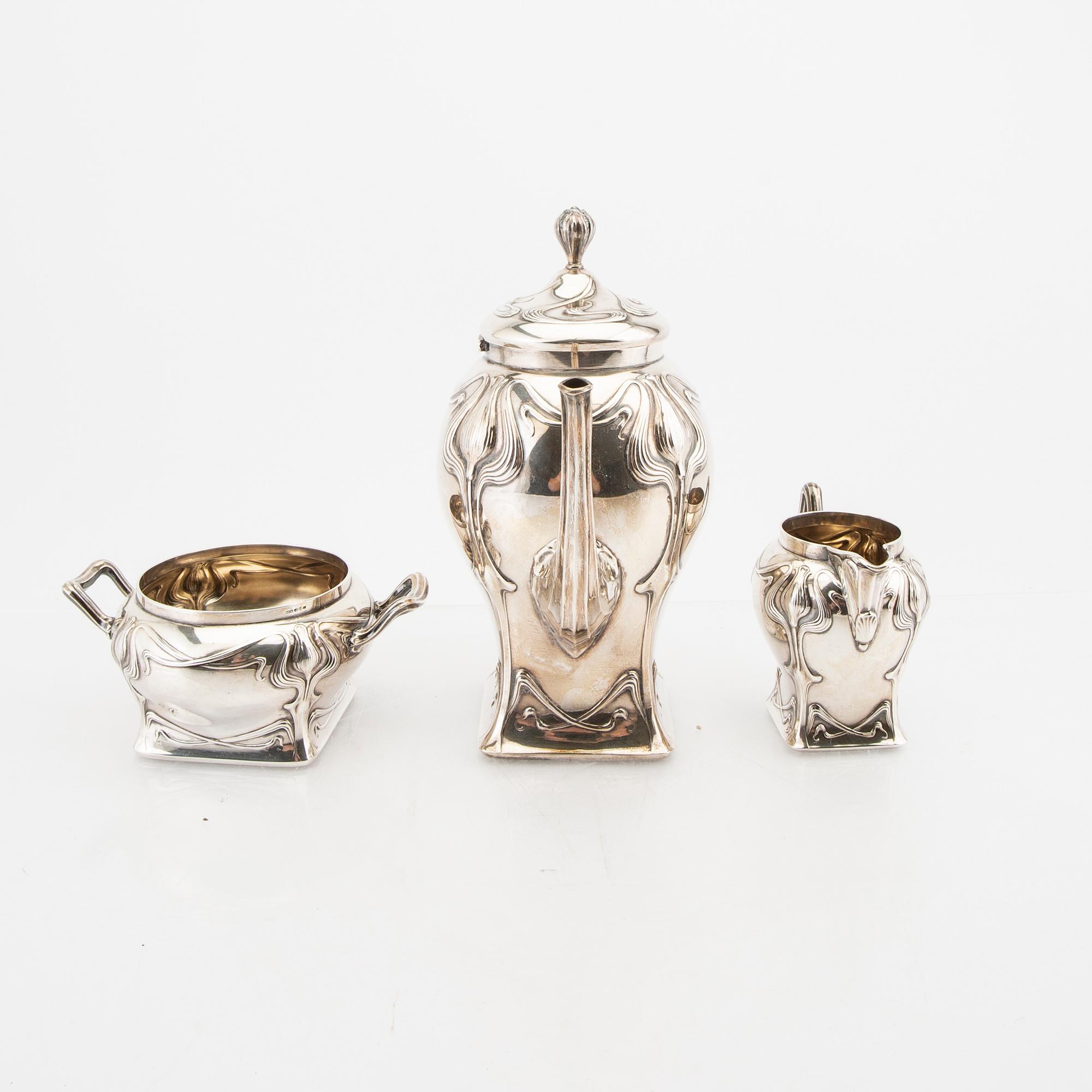 A Swedish 20th century three pcs silver coffee service mark of AE Wahlberg Sundsvall 1905, weight 892 grams.