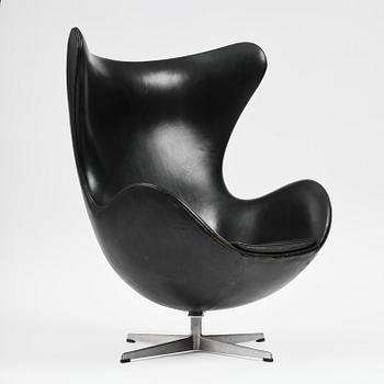Arne Jacobsen, fåtölj, "Ägget", Fritz Hansen, Danmark, 1967.