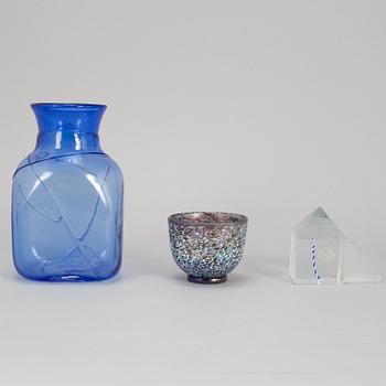 BERTIL VALLIEN, glass, three pieces.