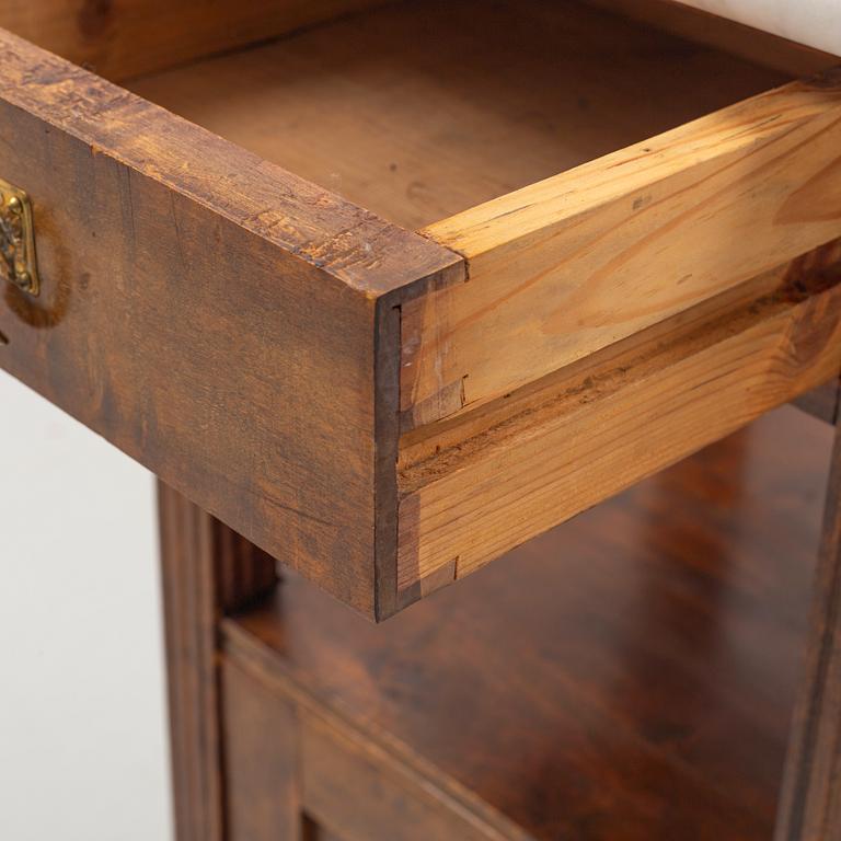 Sängbord, tidigt 1900-tal.