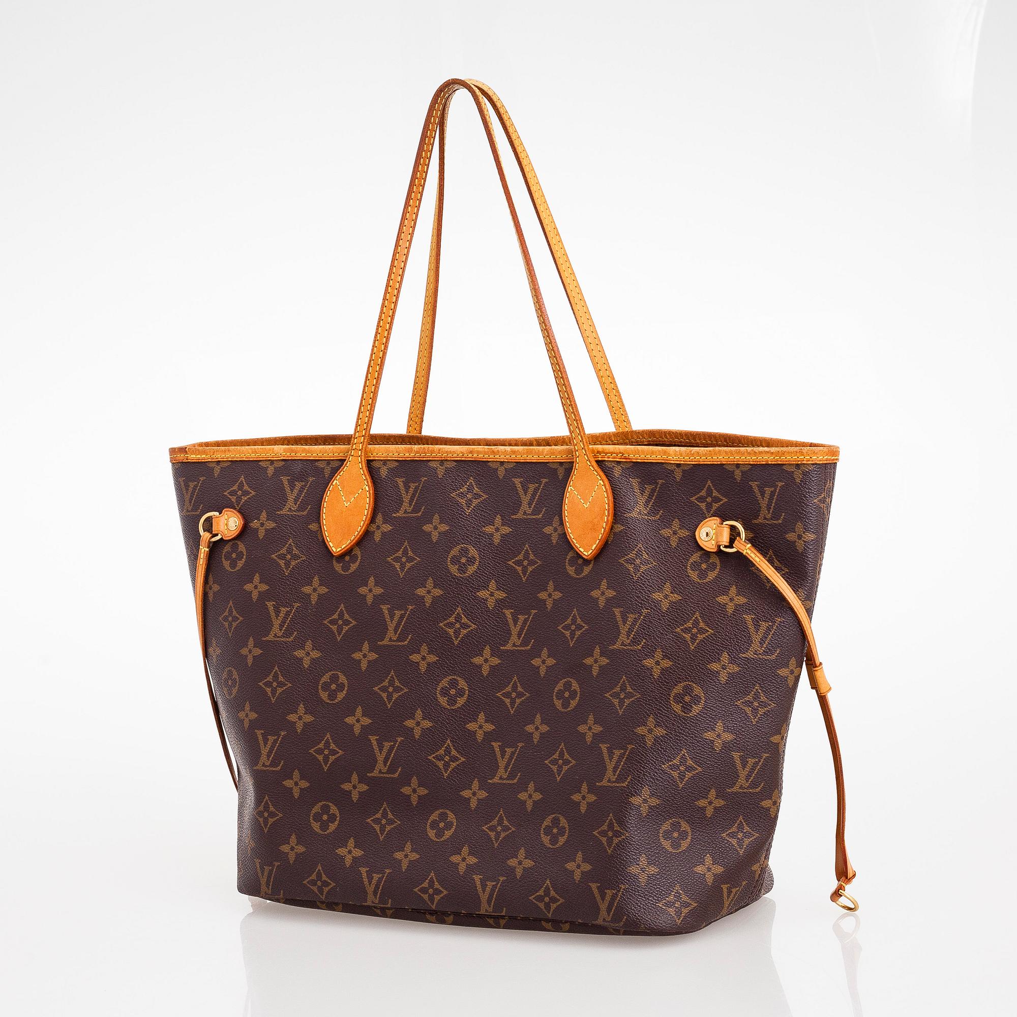 Louis Vuitton, A 'Neverfull MM' Monogram Bag.