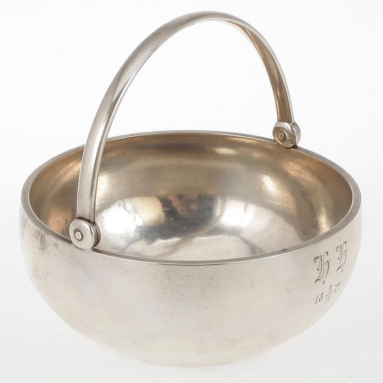 SKÅL, silver, Kejserliga hovleverantören, Pavel Fedorovich Sazikov, Moskva, 1871. Vikt ca 145 gram.