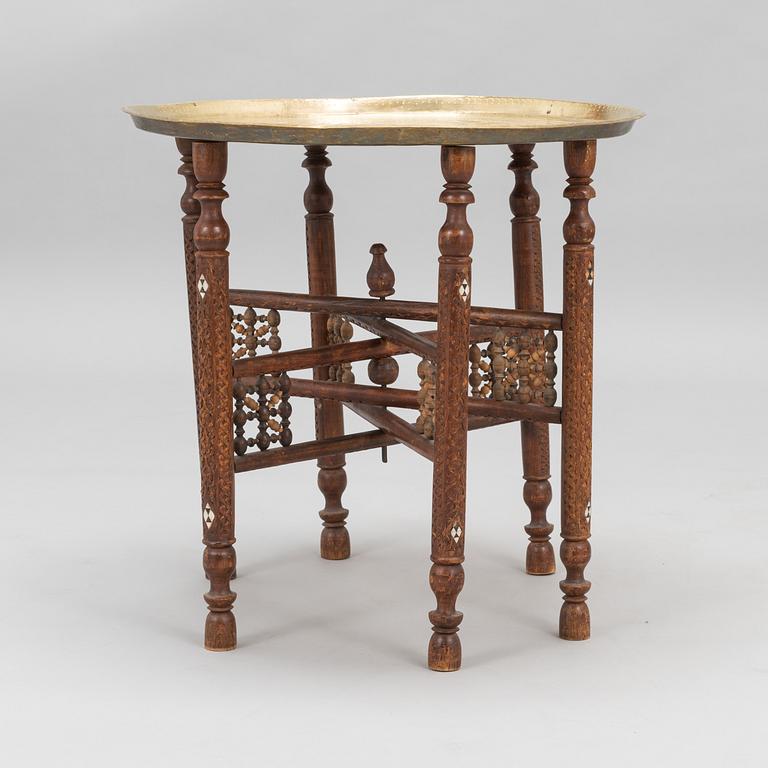 An oriental tray table from 20th century.